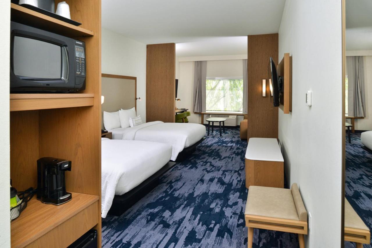 Fairfield Inn & Suites By Marriott Charlotte University Research Park Eksteriør bilde