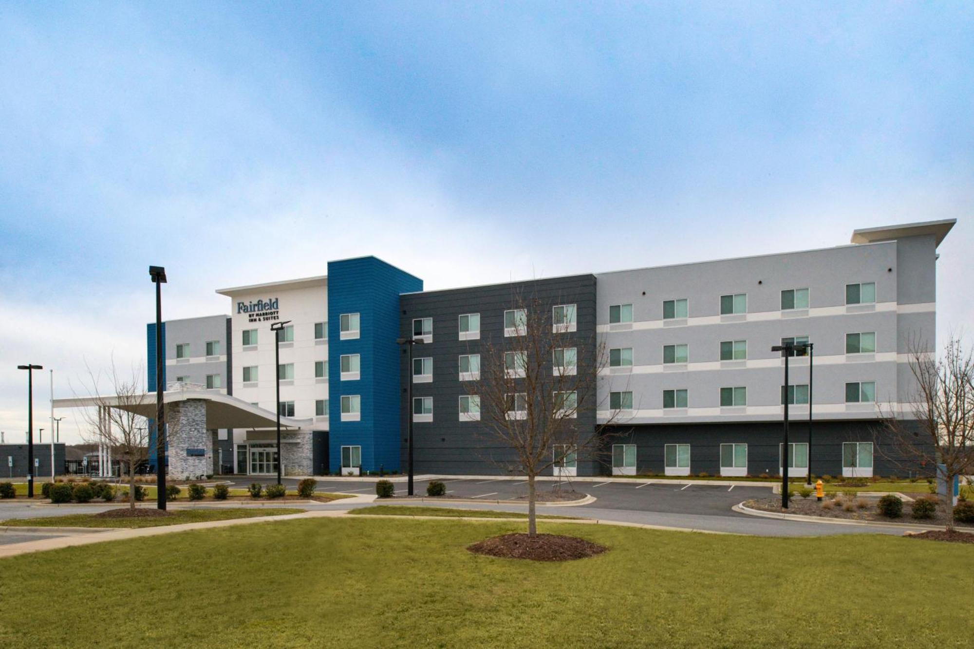 Fairfield Inn & Suites By Marriott Charlotte University Research Park Eksteriør bilde